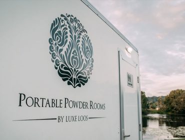 Portable-Powder-Rooms-Luxury-toilet-hire-1