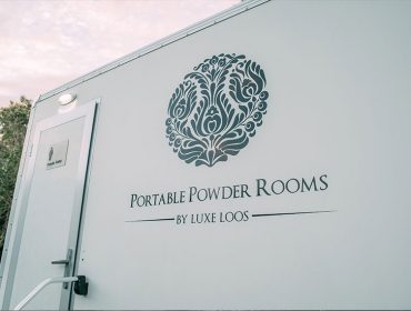 Portable-Powder-Rooms-Luxury-toilet-hire-4